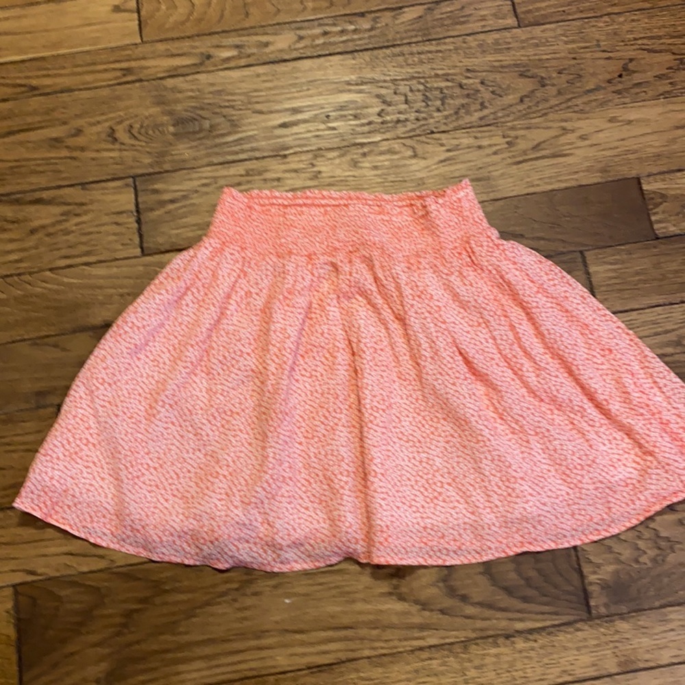 Old Navy small peach skirt with small white flower